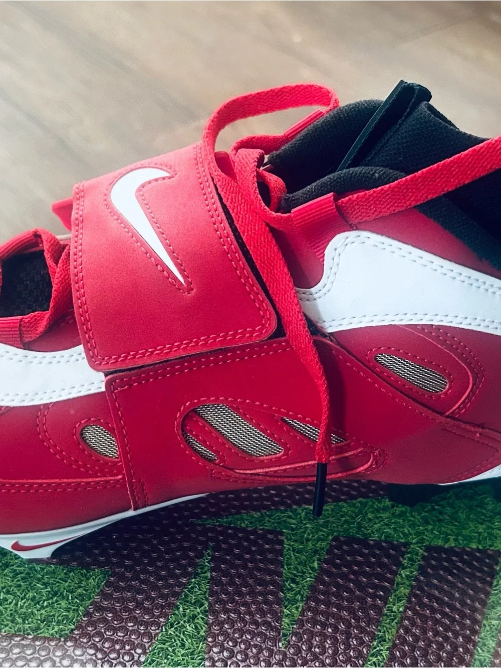 Nike  Diamond Turf cleats